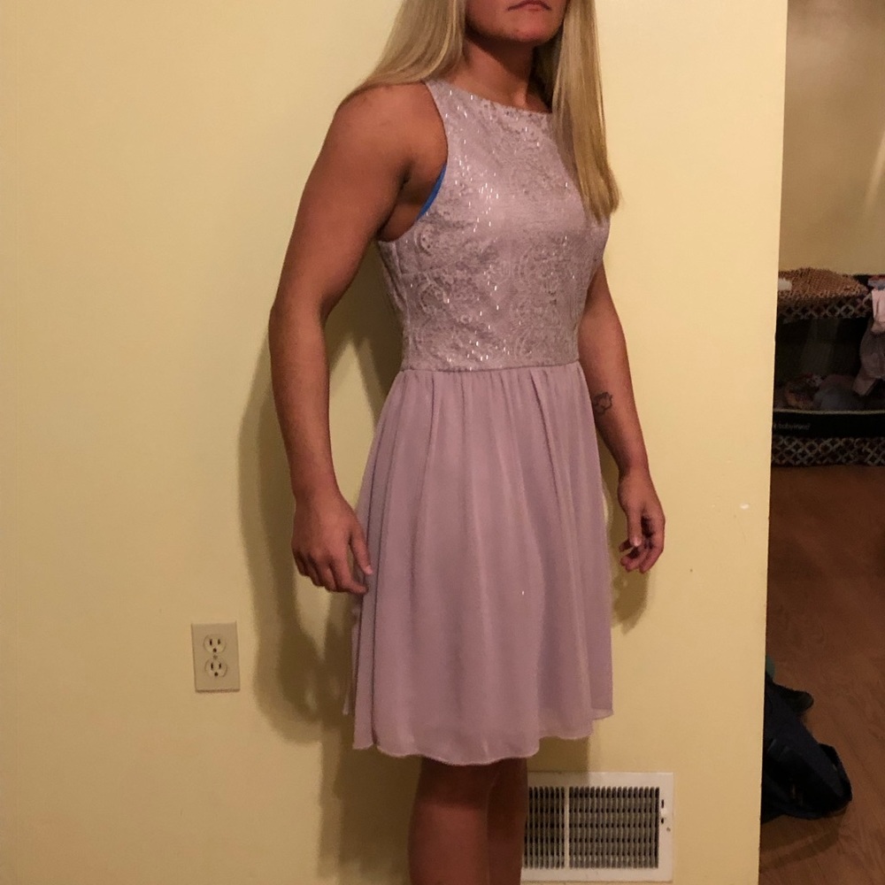 Mauve - Picture 3 of 4